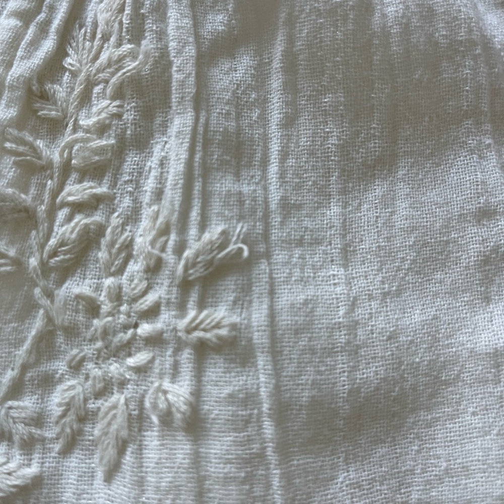 NWT House of Harlow 1960 Boho Embroidered Light Blouse Cream Size Medium - Picture 6 of 7